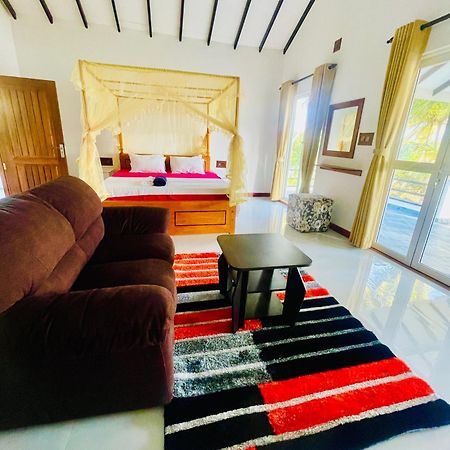Maha Oya Lodge ワイッカル エクステリア 写真