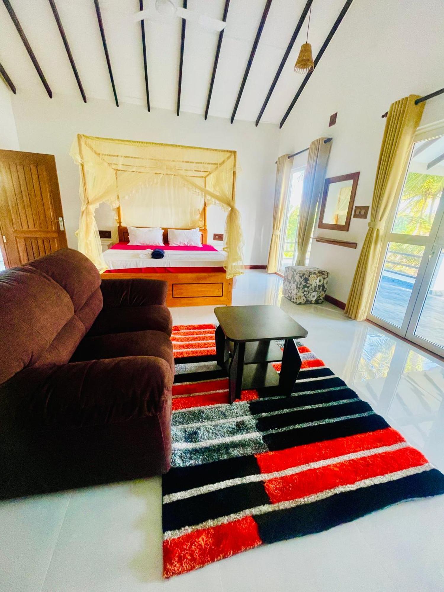 Maha Oya Lodge ワイッカル エクステリア 写真